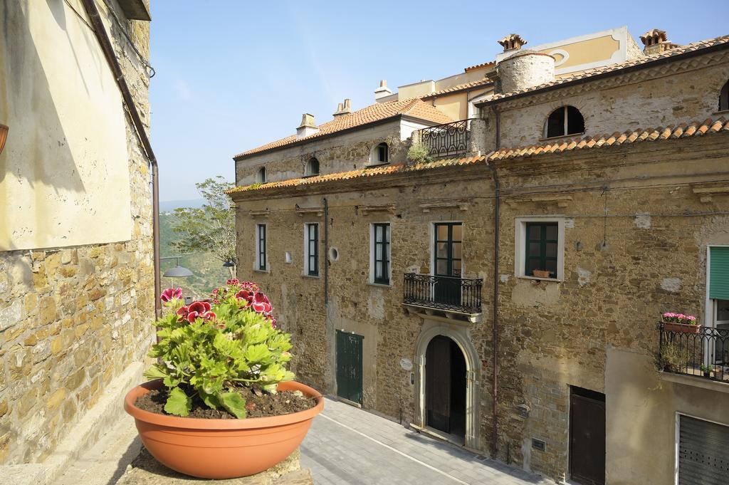 Apartamento Residenza Matarazzo E Le Sue Soffitte Castellabate Exterior foto
