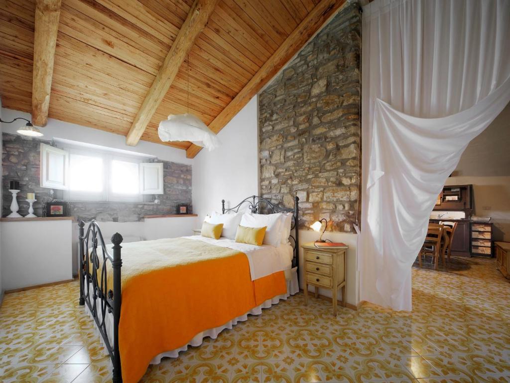 Apartamento Residenza Matarazzo E Le Sue Soffitte Castellabate Habitación foto