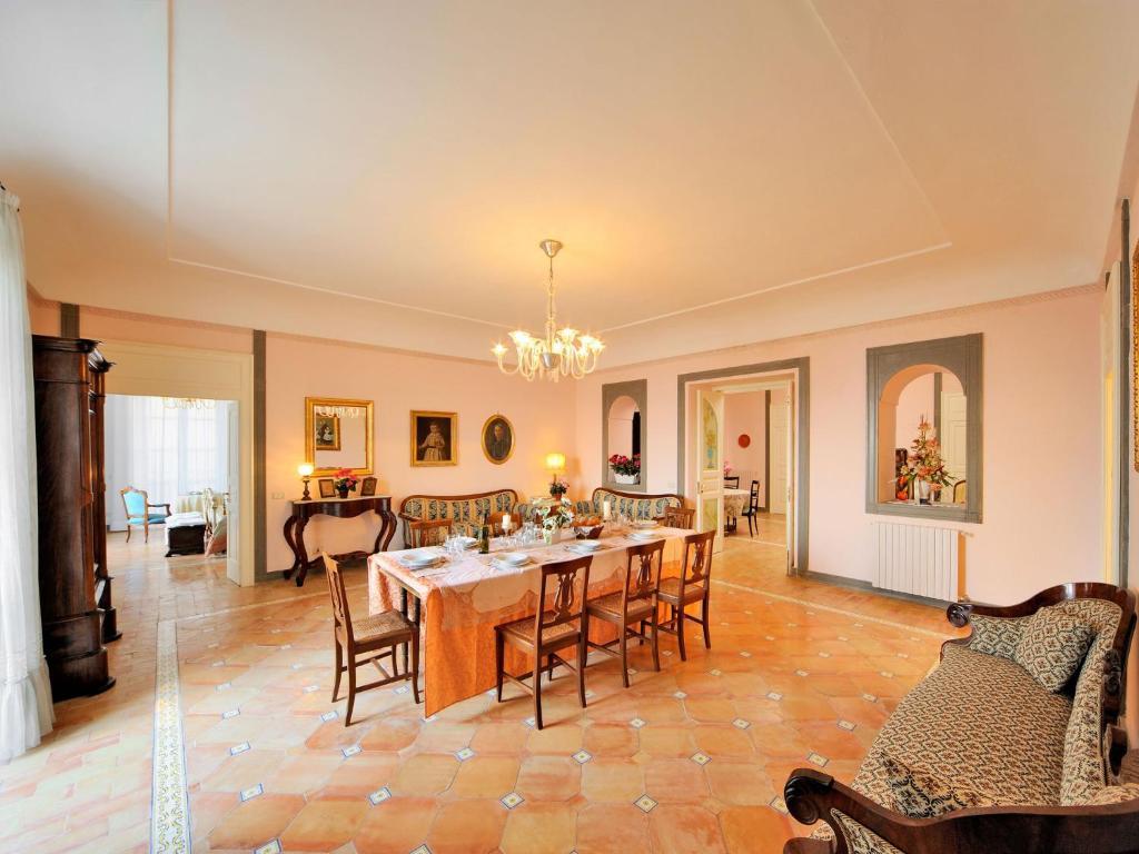 Apartamento Residenza Matarazzo E Le Sue Soffitte Castellabate Habitación foto
